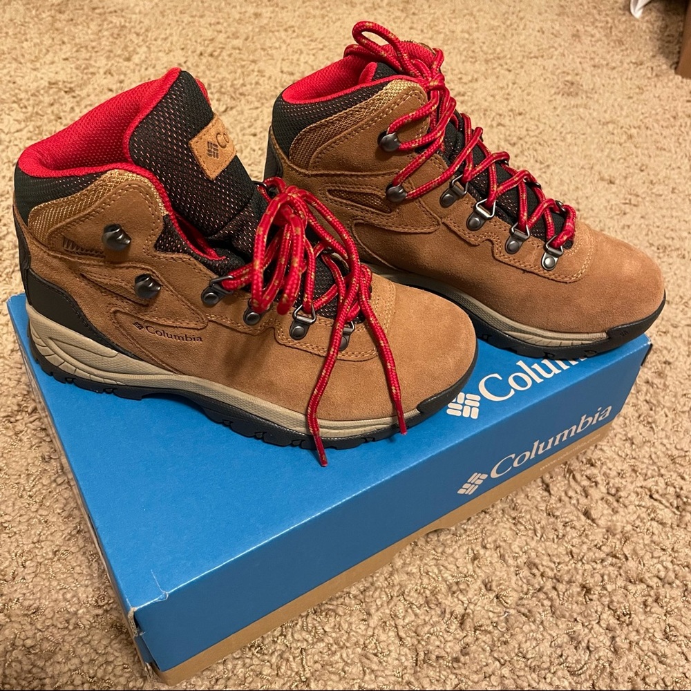 NAT Columbia Newton Ridge Plus Waterproof Amped